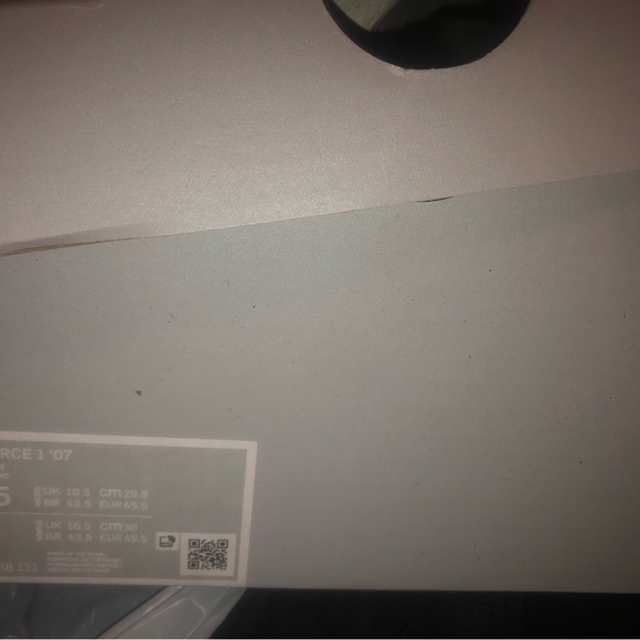 Brand new in box af1s - Picture 2 of 3